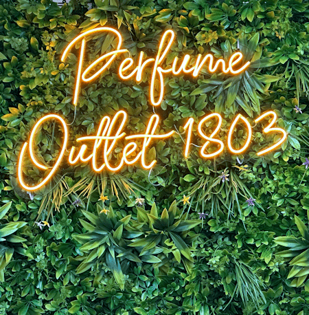 PerfumeOutletSign-min